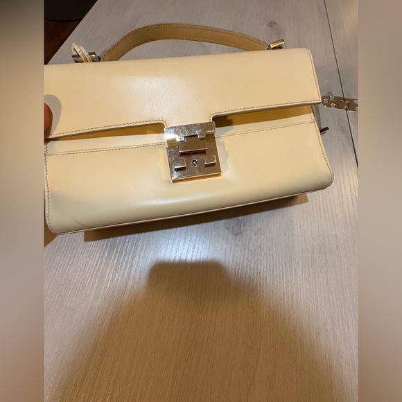 Gucci Cream Shoulder Bag with Silver Accents, new without tags - Picture 1 of 16